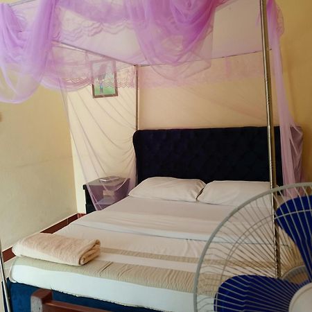 Pross Residence Masindi 외부 사진